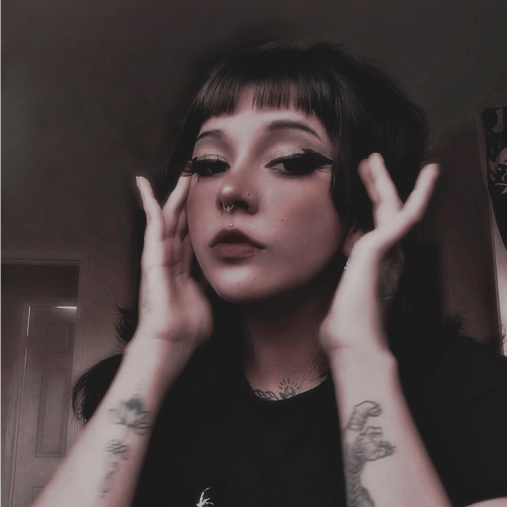 Meet your Posher, Yeiny